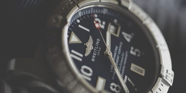¿Cómo limpiar relojes de acero inoxidable?